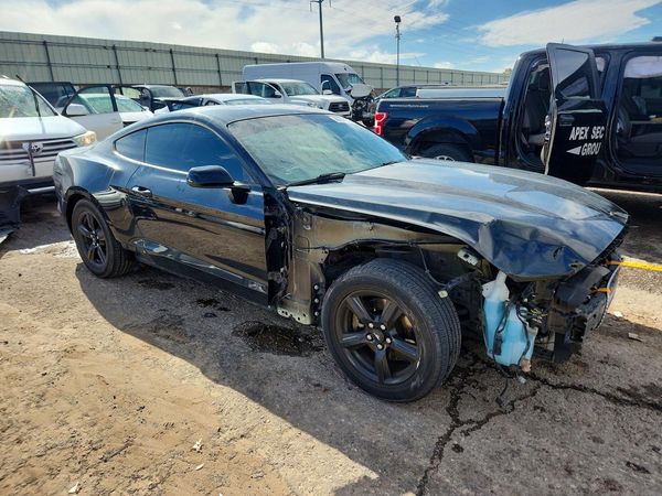 2017 FORD MUSTANG V6 Coupe — Passenger 3/4