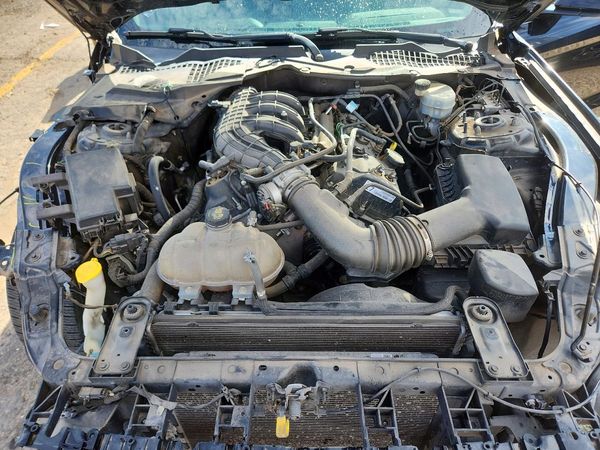 2017 FORD MUSTANG V6 Coupe — Engine bay