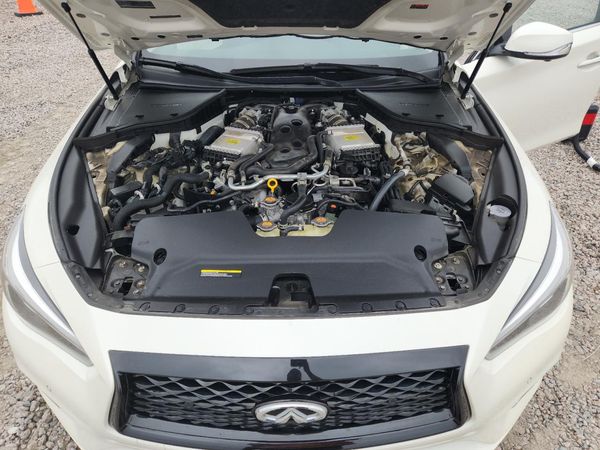 2021 INFINITI Q50 LUXE — Engine bay