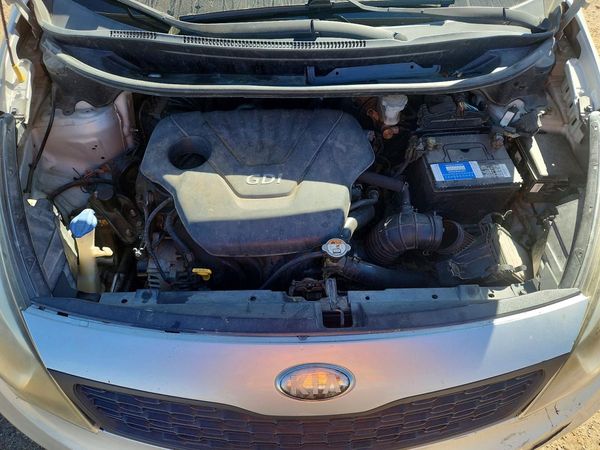 2013 KIA RIO LX — Engine bay