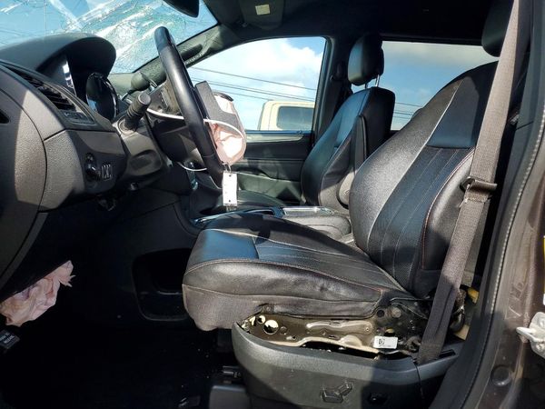 2019 DODGE GRAND CARAVAN — DENT