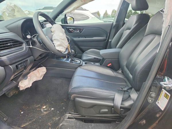 2025 SUBARU FORESTER — DENT