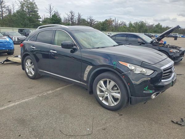 2013 INFINITI FX37 BASE — Passenger 3/4