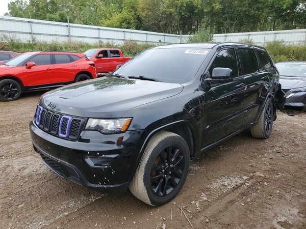 2017 JEEP GRAND CHEROKEE — DSFA — Front 3/4