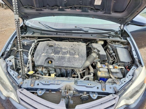 2016 TOYOTA COROLLA L/LE — Engine bay