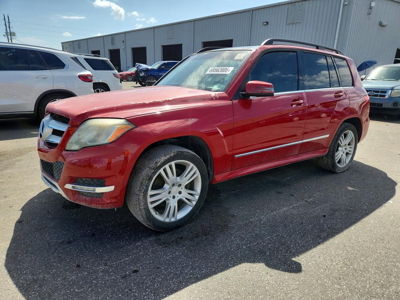 2013 MERCEDES-BENZ GLK — Front 3/4