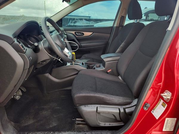 2018 NISSAN ROGUE SPORT — DENT