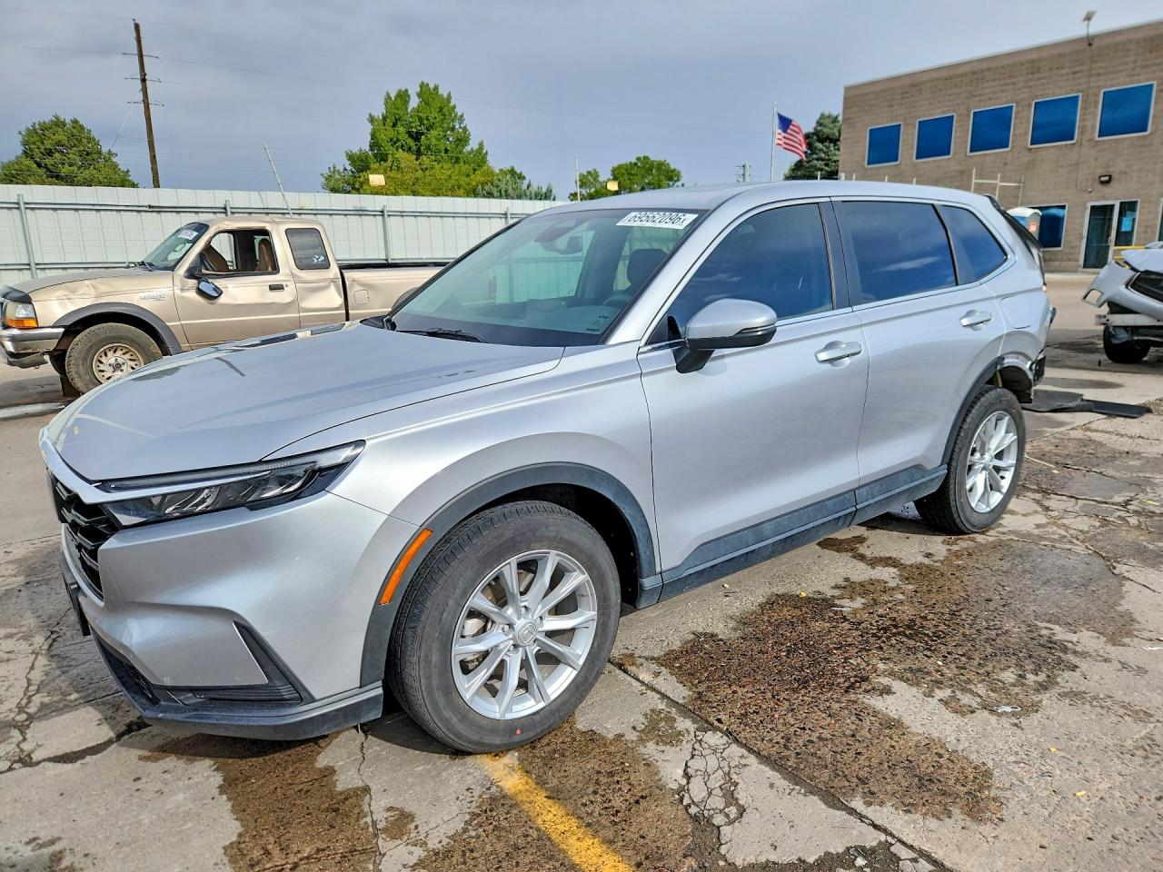 2025 HONDA CR-V — Front 3/4