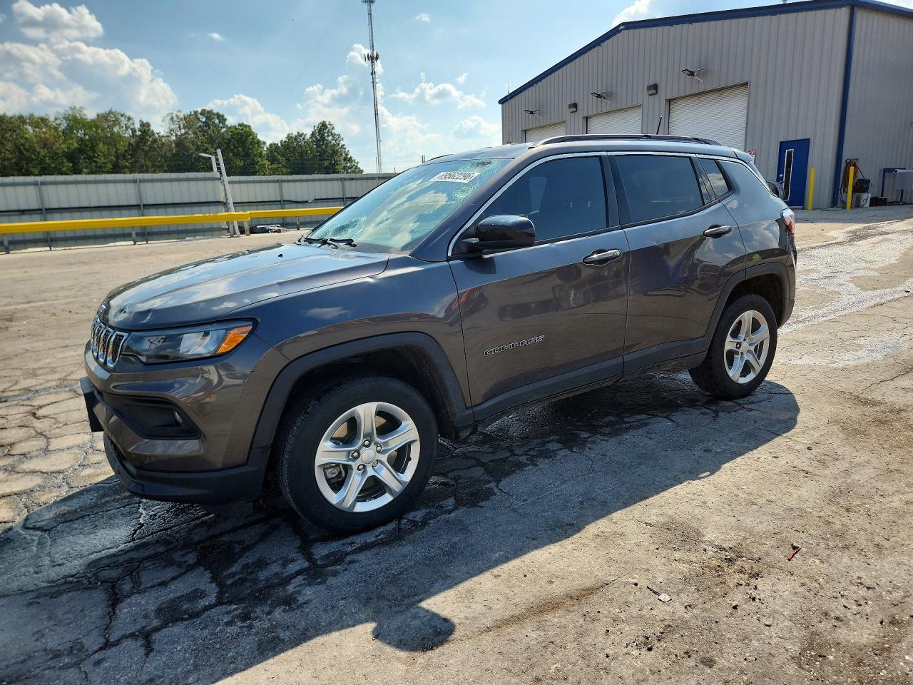 2023 JEEP COMPASS — Front 3/4