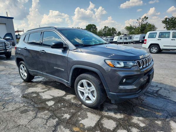 2023 JEEP COMPASS — Passenger 3/4