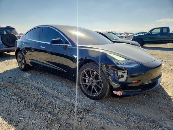 2020 TESLA MODEL 3 — Passenger 3/4