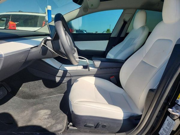 2020 TESLA MODEL 3 — DENT