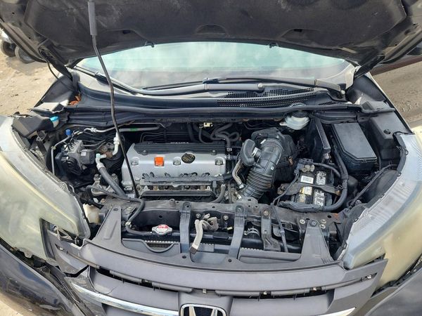 2014 HONDA CRV LX — Engine bay
