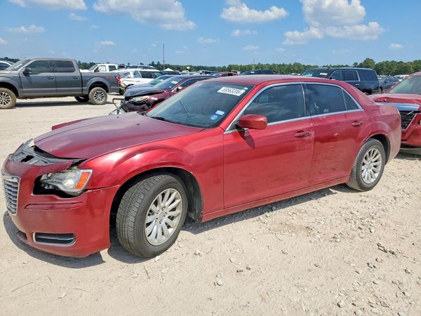 2013 CHRYSLER 300 — DSFA — Front 3/4