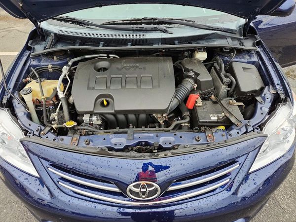 2013 TOYOTA COROLLA — Engine bay