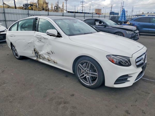2019 MERCEDES-BENZ E-CLASS E300 — Passenger 3/4