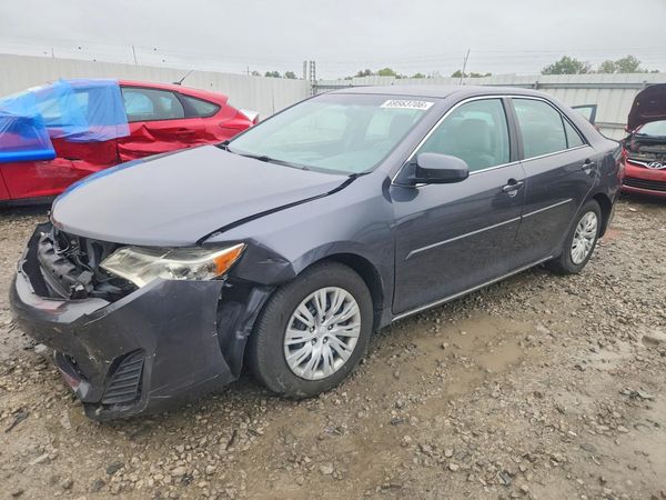 2014 TOYOTA CAMRY — DSFA — Front 3/4
