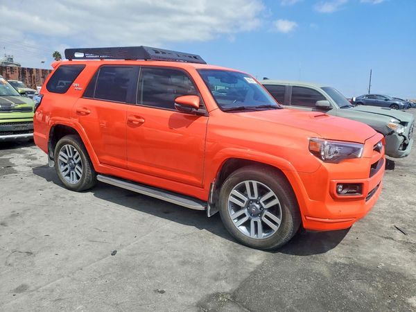 2024 TOYOTA 4RUNNER — Passenger 3/4