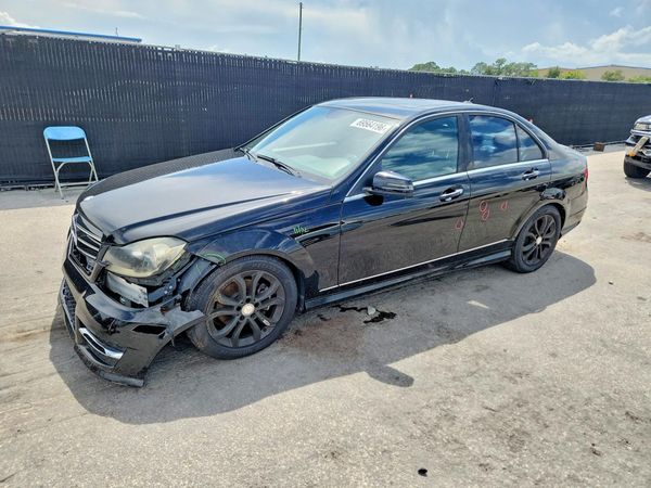 2014 MERCEDES-BENZ C — DSFA — Front 3/4