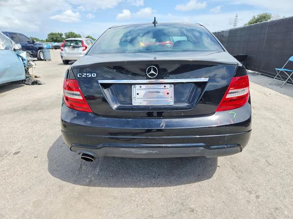2014 MERCEDES-BENZ C C250 — DIRR