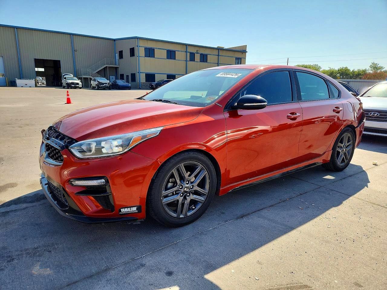 2020 KIA FORTE GT Line — Front 3/4