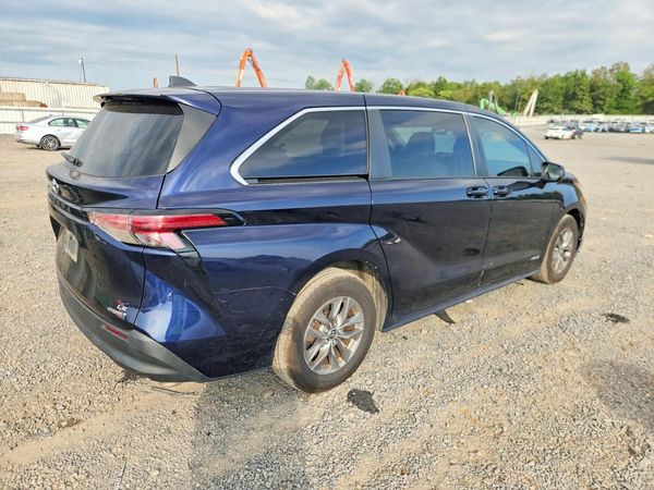 2021 TOYOTA SIENNA — PSRA