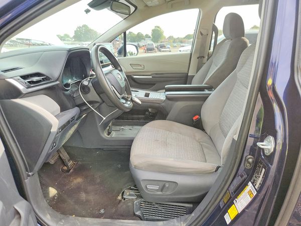 2021 TOYOTA SIENNA — DENT