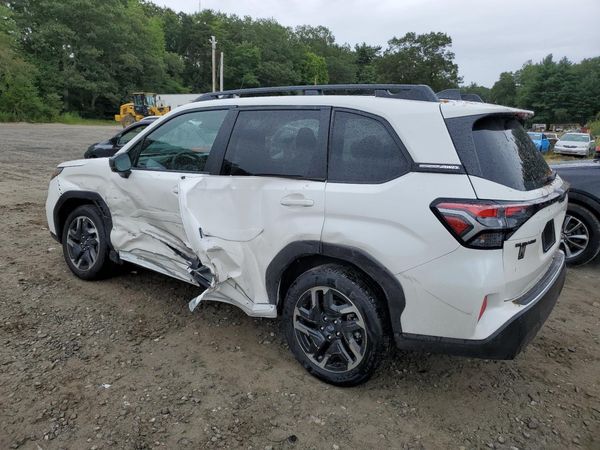 2025 SUBARU FORESTER Limited