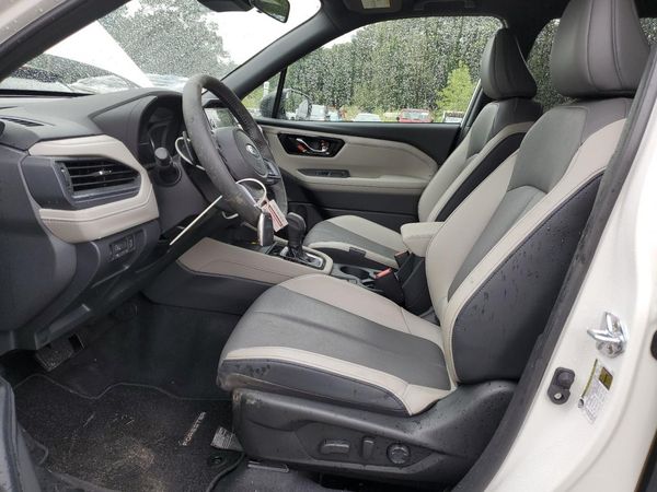 2025 SUBARU FORESTER Limited