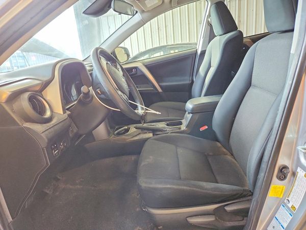 2018 TOYOTA RAV4 LE — DENT