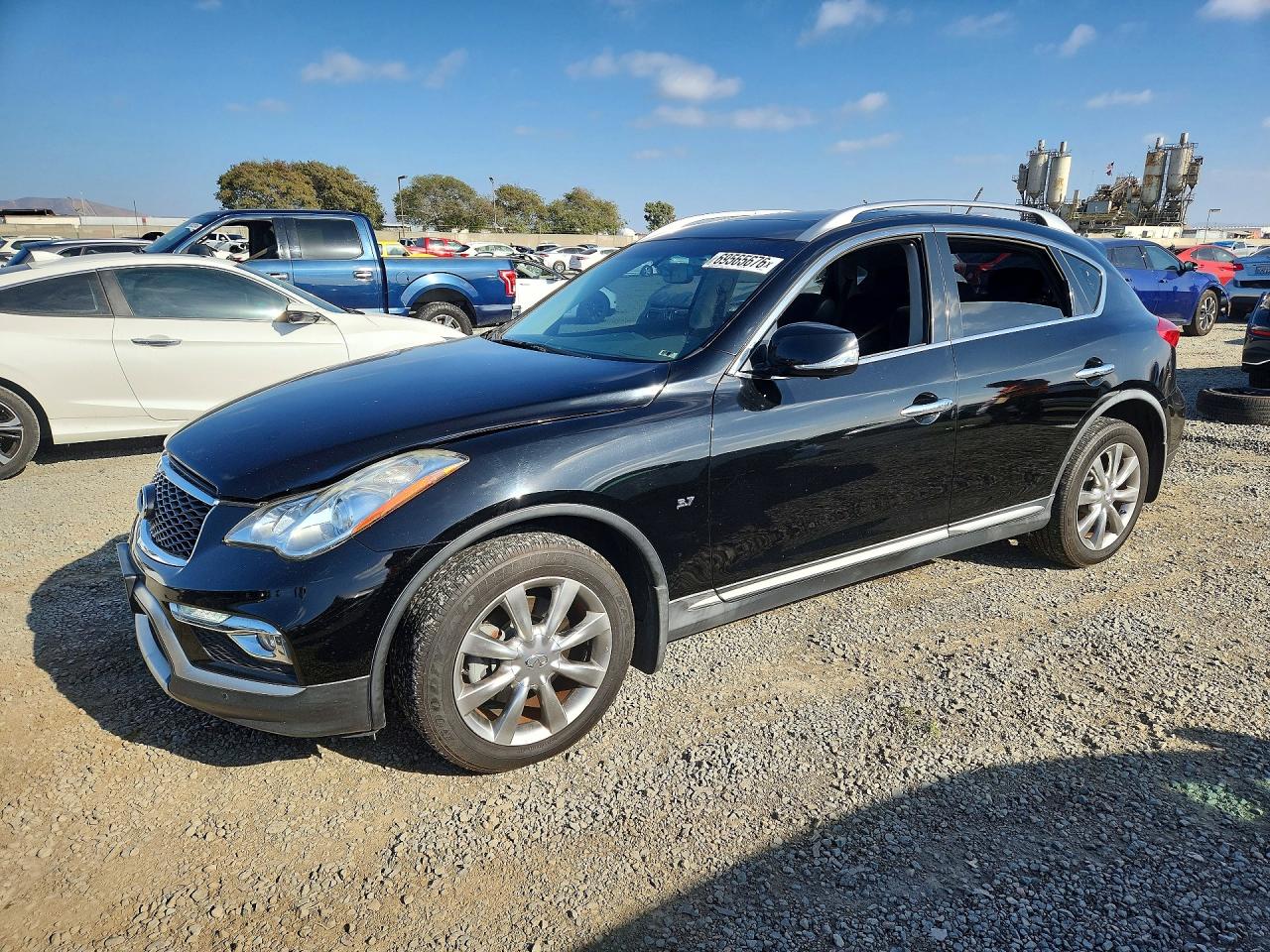 2017 INFINITI QX50 — Front 3/4