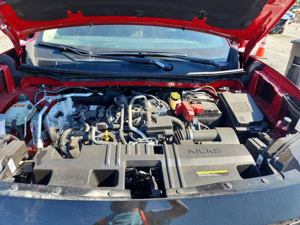 2026 NISSAN KICKS — Engine bay