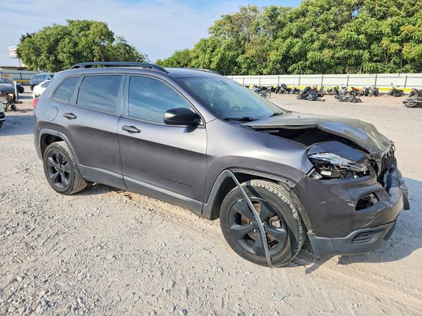 2017 JEEP CHEROKEE Sport — Passenger 3/4