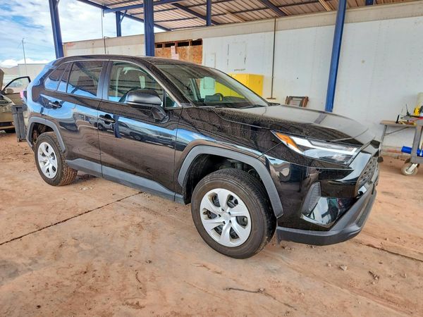 2025 TOYOTA RAV4 — Passenger 3/4