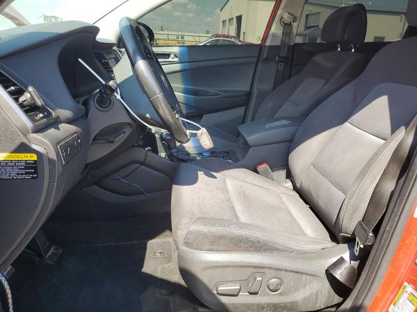 2017 HYUNDAI TUCSON — DENT