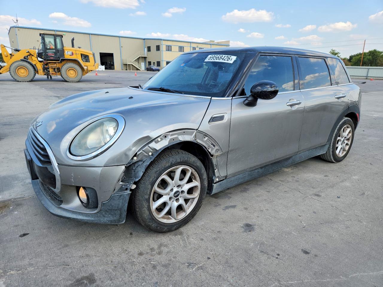 2017 MINI COOPER — Front 3/4