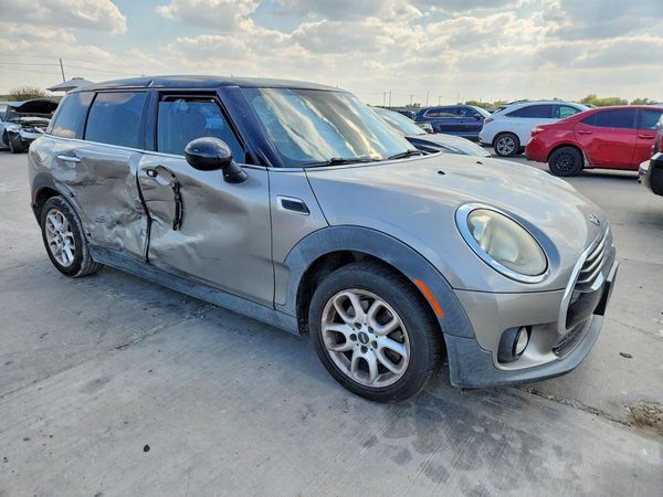2017 MINI COOPER — Passenger 3/4