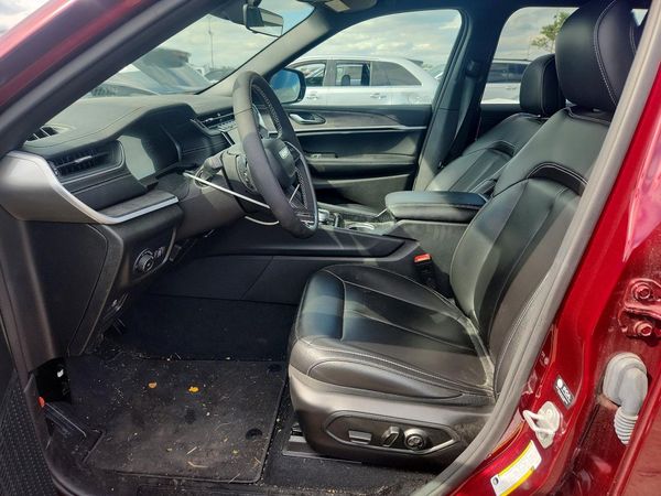 2025 JEEP GRAND CHEROKEE — DENT
