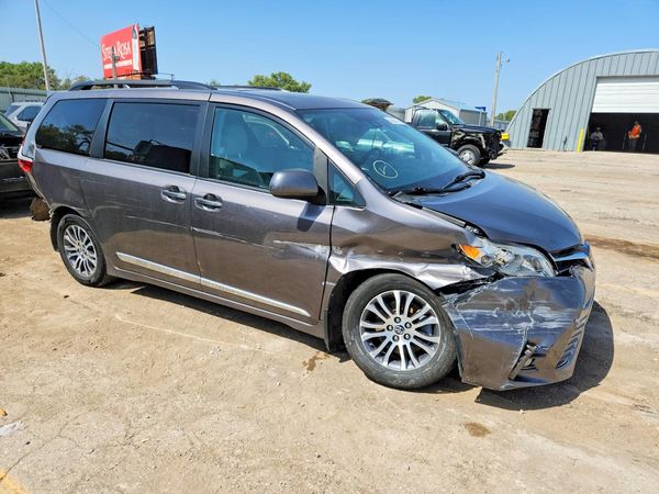 2019 TOYOTA SIENNA — Passenger 3/4