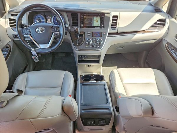 2019 TOYOTA SIENNA — CKPT