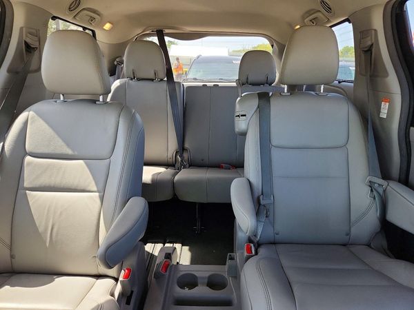 2019 TOYOTA SIENNA — SUVN
