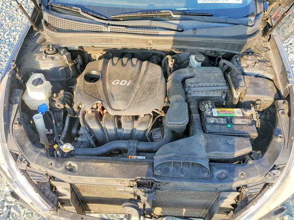 2013 HYUNDAI SONATA — Engine bay