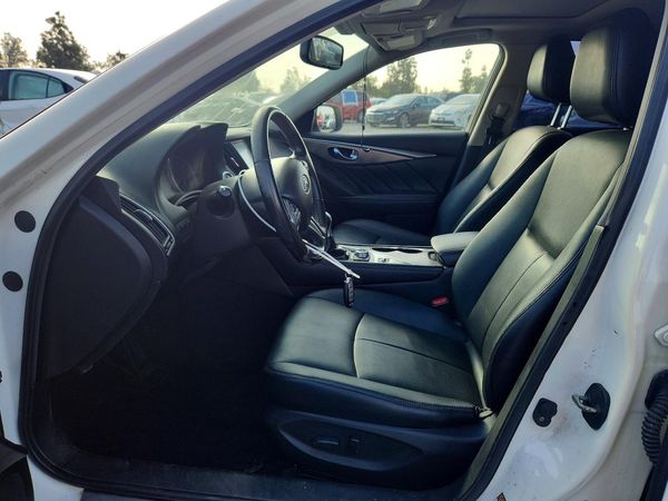 2015 INFINITI Q50 — DENT