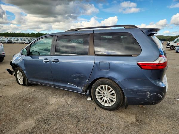 2017 TOYOTA SIENNA — DSRA