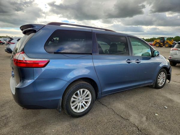 2017 TOYOTA SIENNA — PSRA