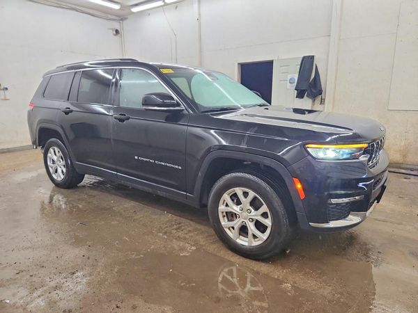 2023 JEEP GRAND CHEROKEE Limited — Passenger 3/4
