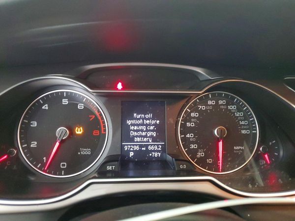 2013 AUDI A4 quattro Premium