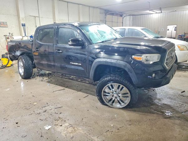 2016 TOYOTA TACOMA — Passenger 3/4