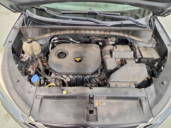 2017 HYUNDAI TUCSON — Engine bay