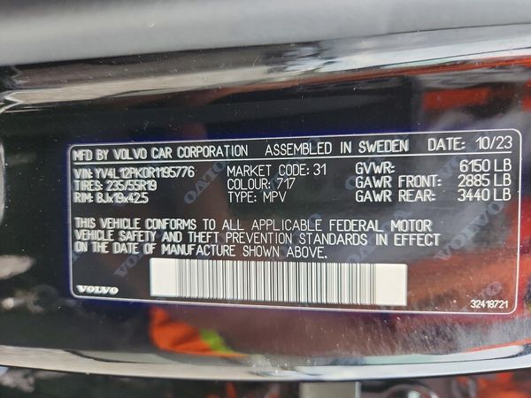 2024 VOLVO XC90 Core — VINS